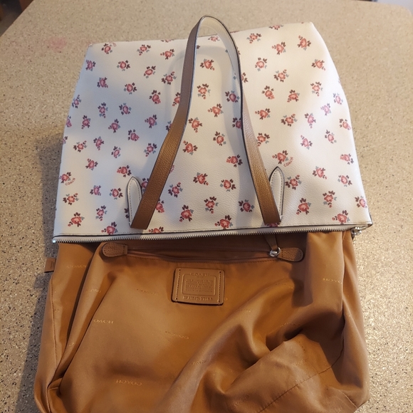 Coach Flower Taylor Tote Bag purse handbag pocketbook designer cream pink floral - Picture 4 of 15